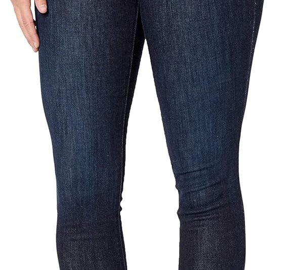 Amazon Essentials Women’s standard curved skinny jeans with medium waistband