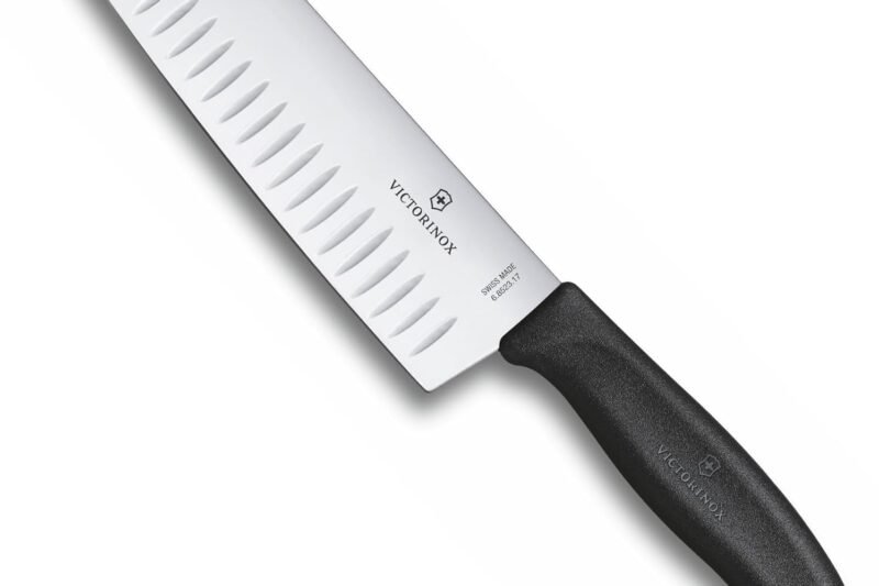 Victorinox Swiss Classic Santoku Knife, Asian Style, Extra Sharp Blade, Serrated Cut, 17 cm, Stainless Steel, Gift Box, Black