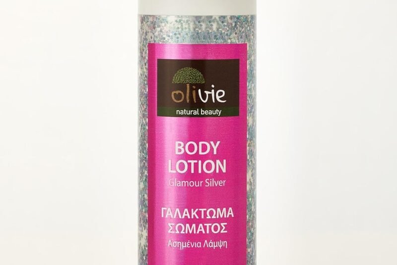 Moisturising Body Lotion that gives the skin a silver shine